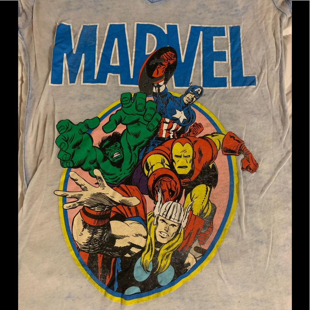 𝕄𝕒𝕣𝕧𝕖𝕝 tee🔹 - Picture 3 of 3